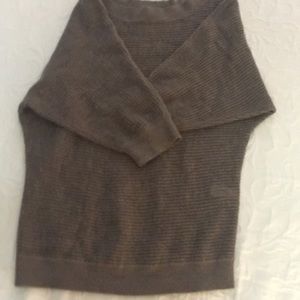 Brown mesh-type fabric brown sweater